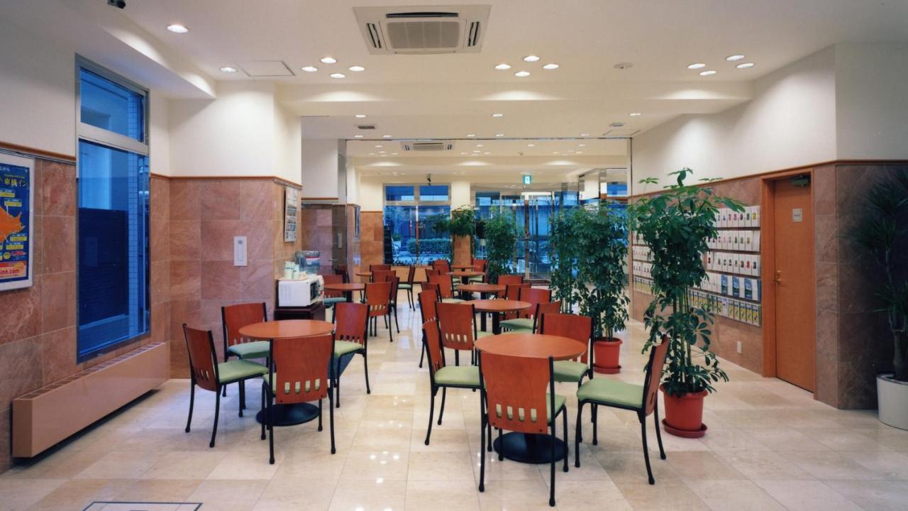 Toyoko Inn Tokyo Ikebukuro Kita-Guchi No.1 Esterno foto
