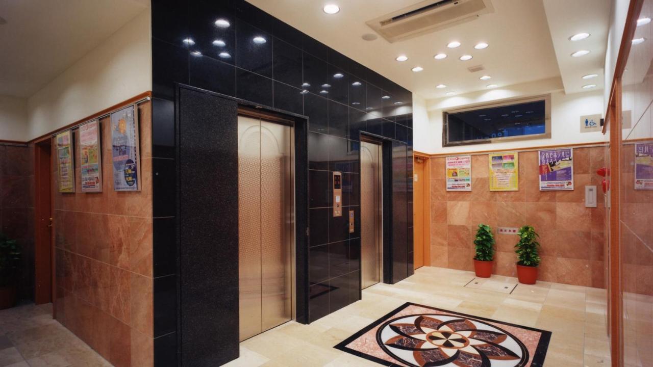 Toyoko Inn Tokyo Ikebukuro Kita-Guchi No.1 Esterno foto