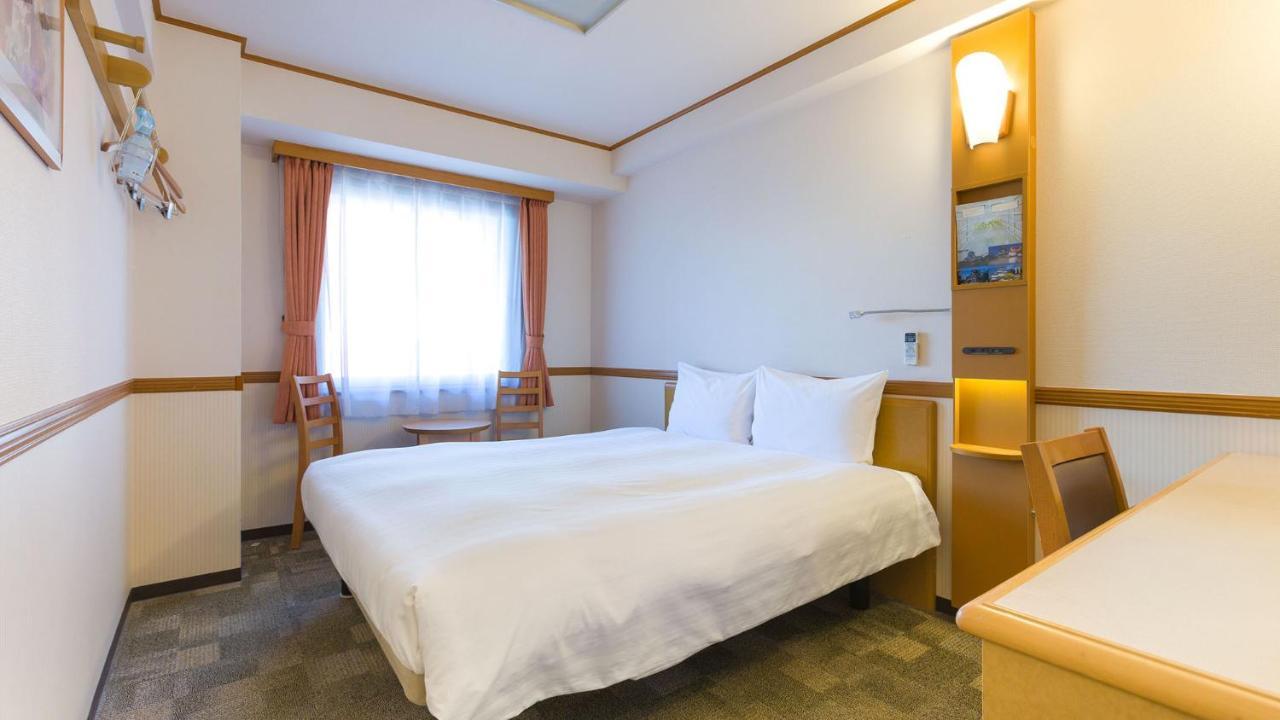Toyoko Inn Tokyo Ikebukuro Kita-Guchi No.1 Esterno foto
