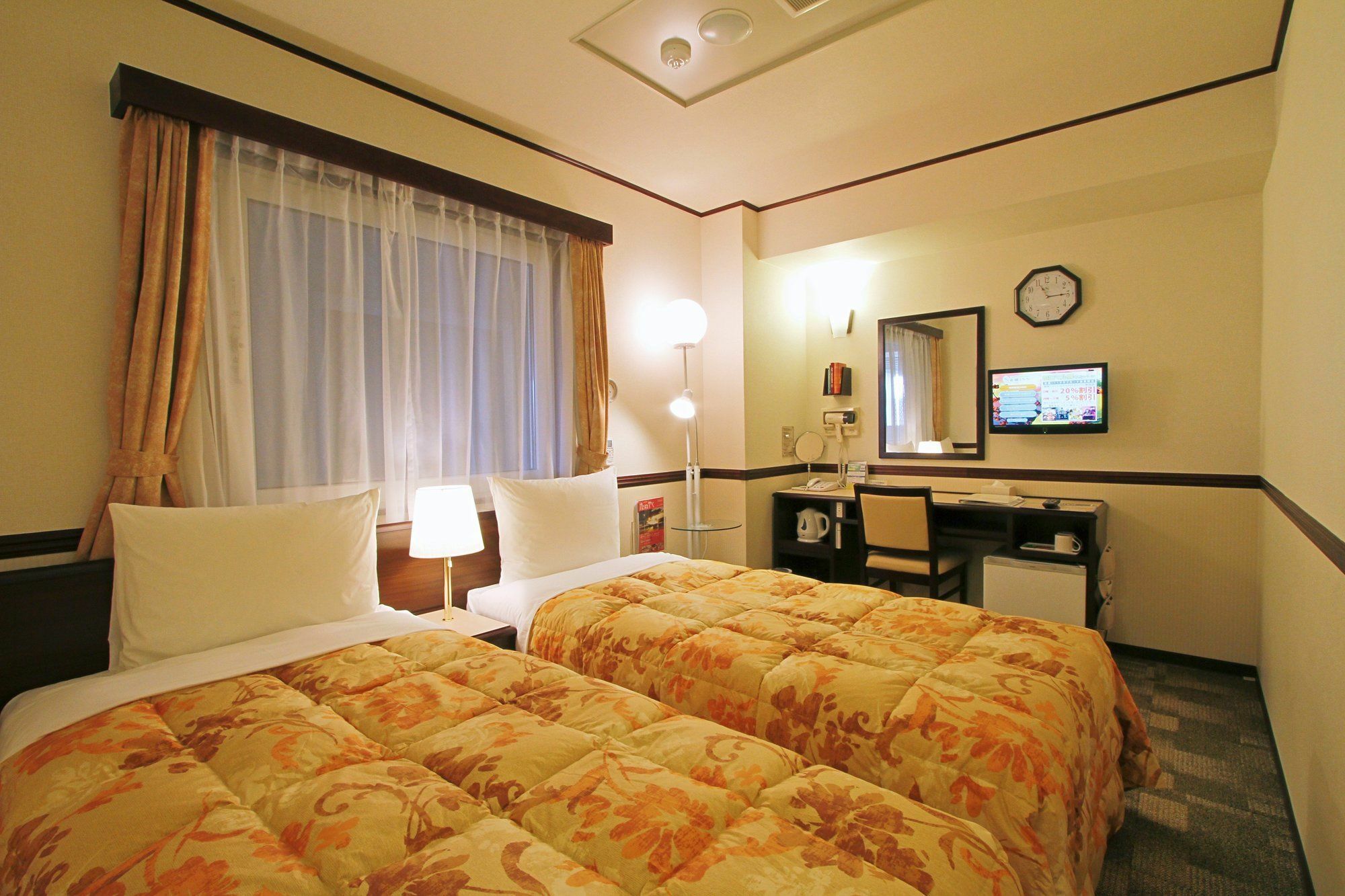 Toyoko Inn Tokyo Ikebukuro Kita-Guchi No.1 Esterno foto